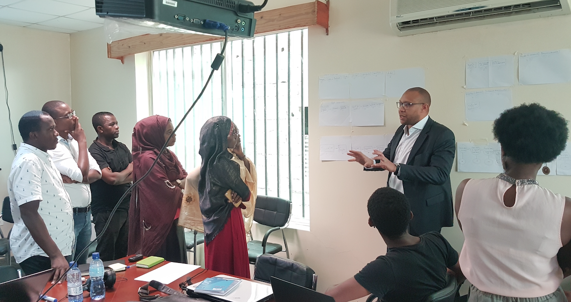 image Aider  les jeunes à entreprendre avec des idées innovantes